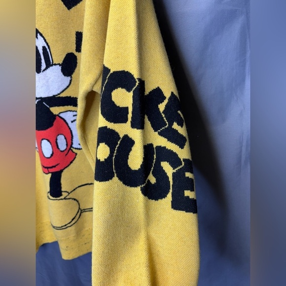 Authentic Disney Mickey Mouse on front Pullover Sweater Yellow/Black Size XL - Picture 6 of 13